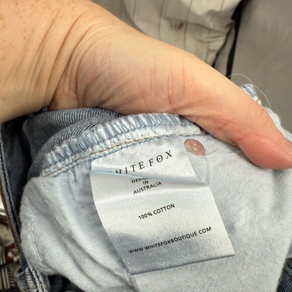 White Fox Women’s XS Blue Denim Who’s That Girl 90s Straight Jeans New - Picture 7 of 7